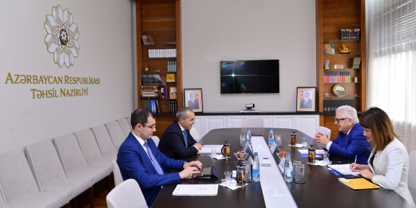 Təhsil naziri Yunanıstan Respublikasının yeni fövqəladə və səlahiyyətli səfiri ilə görüşüb